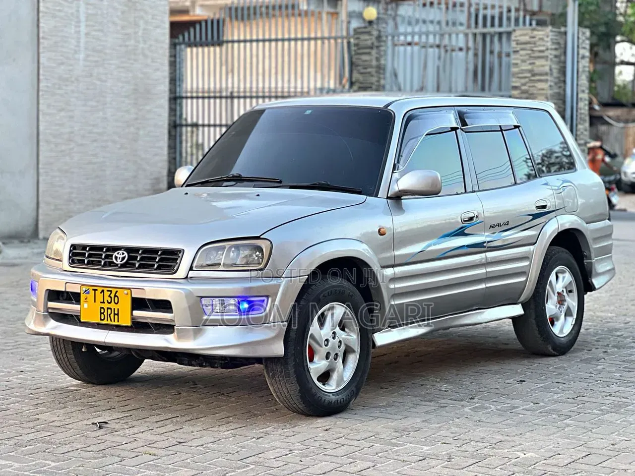 Toyota RAV4 Automatic 2000 Silver