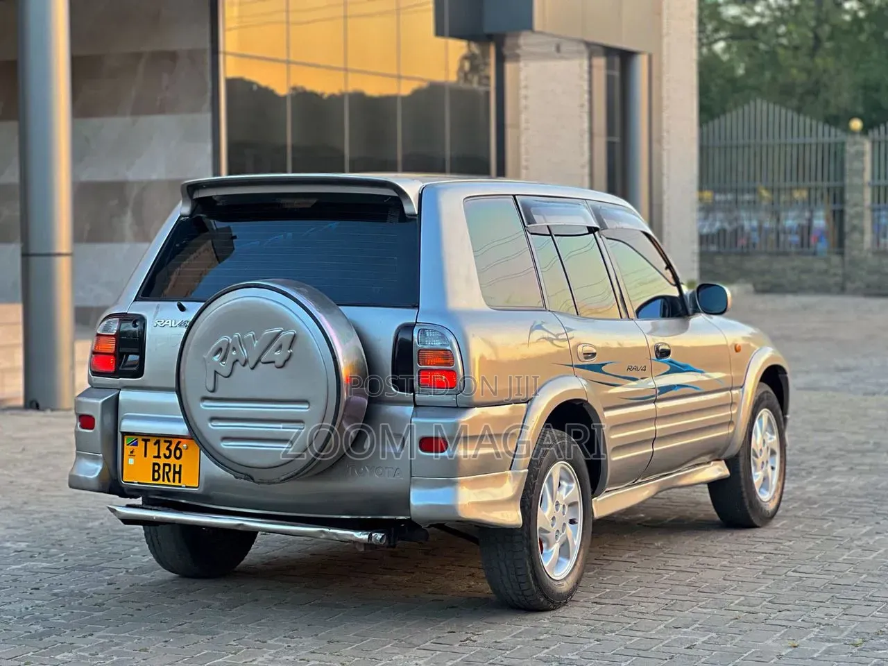 Toyota RAV4 Automatic 2000 Silver
