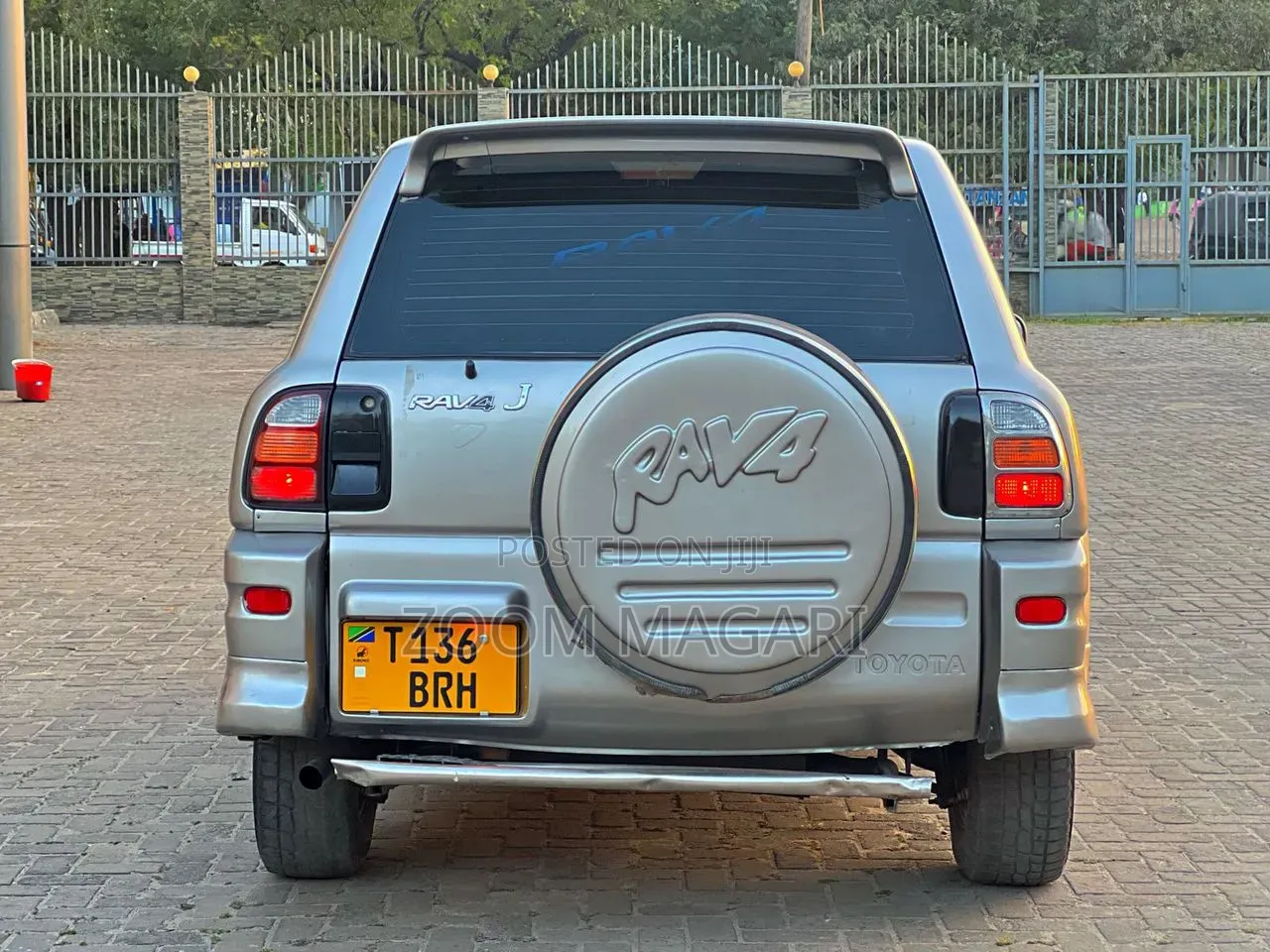 Toyota RAV4 Automatic 2000 Silver