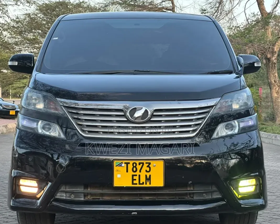 Toyota Vellfire 2010 Black