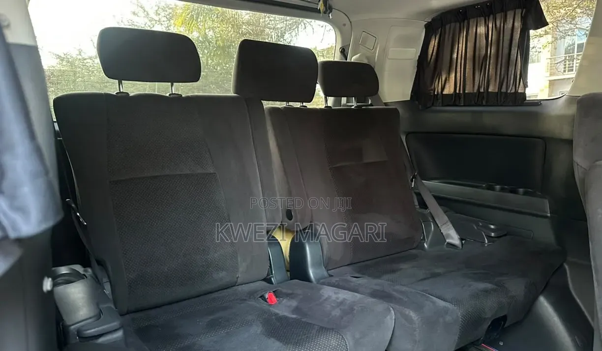 Toyota Vellfire 2010 Black