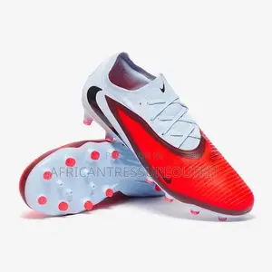 Nike Phantom 6 Pro Low Football Boots
