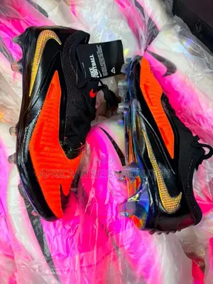 Nike Phantom 6 Pro Low Football Boots