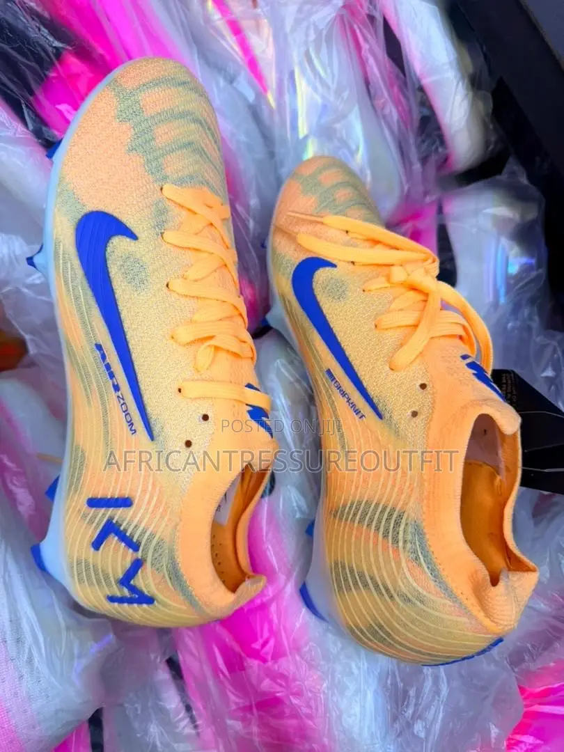 Nike Phantom 6 Pro Low Football Boots