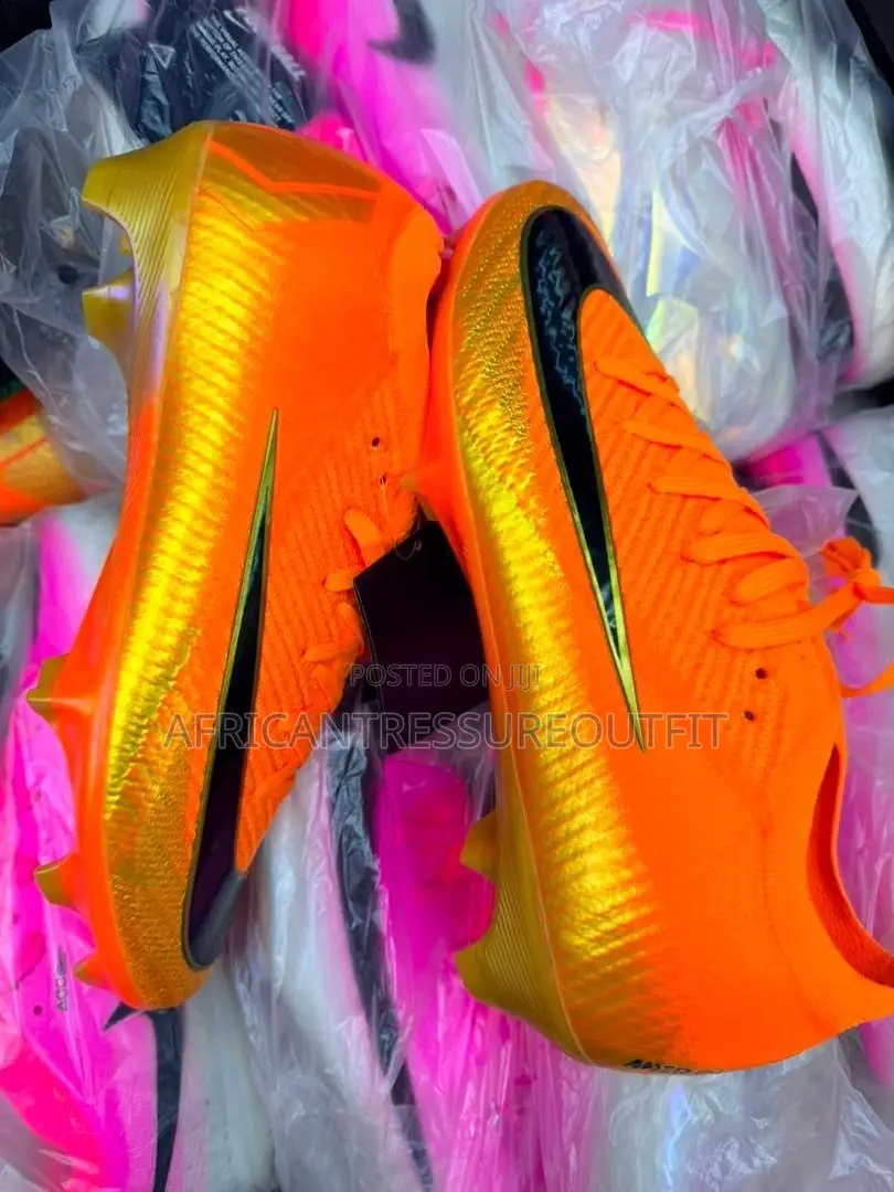 Nike Phantom 6 Pro Low Football Boots