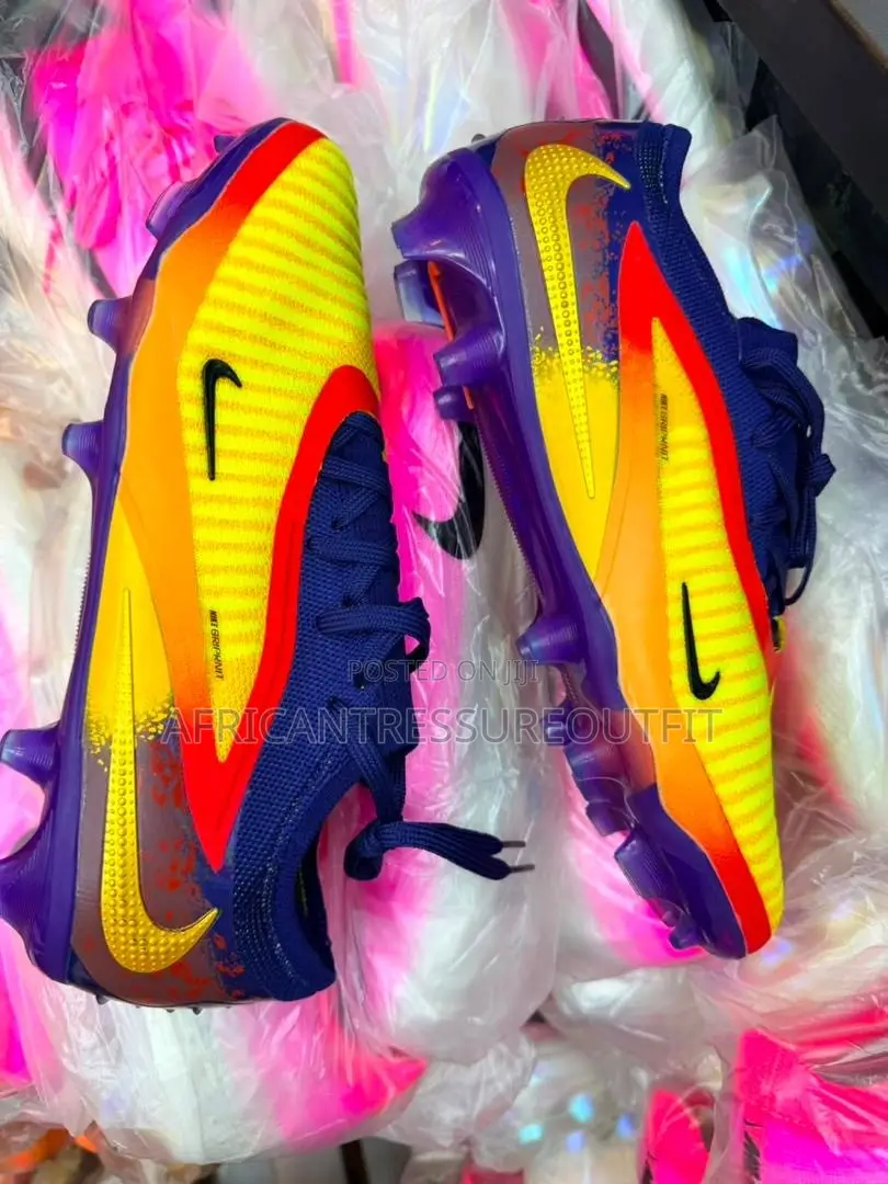Nike Phantom 6 Pro Low Football Boots