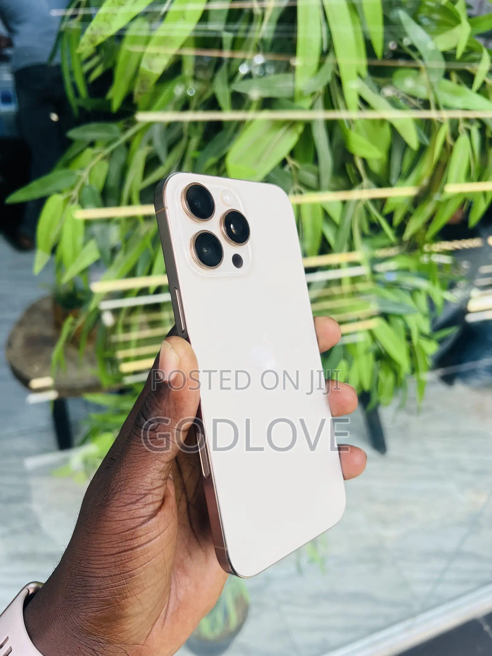 Apple iPhone 16 Pro Max 256 GB Gold