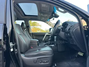 Toyota Land Cruiser Prado 2023 Black