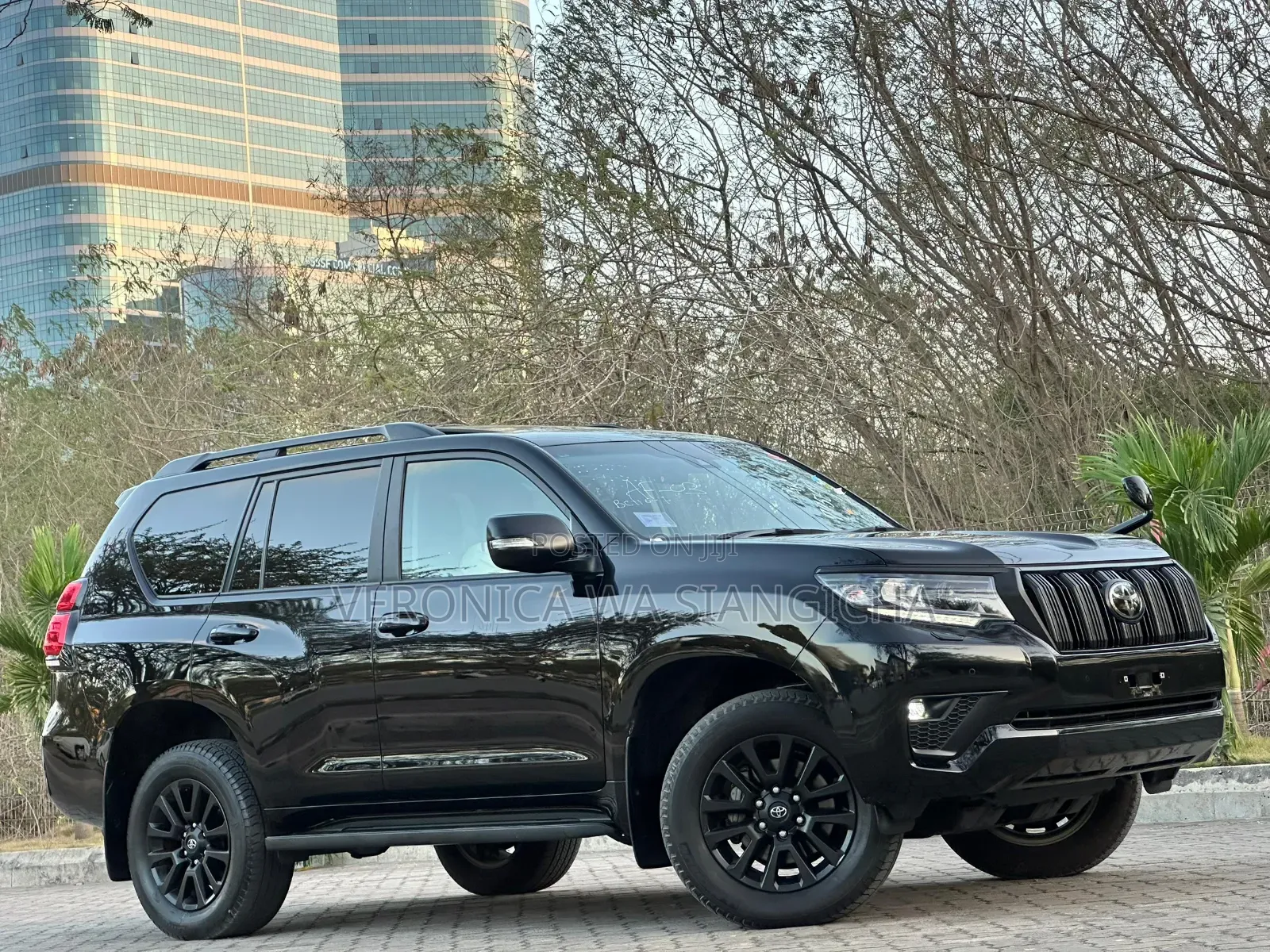Toyota Land Cruiser Prado 2023 Black