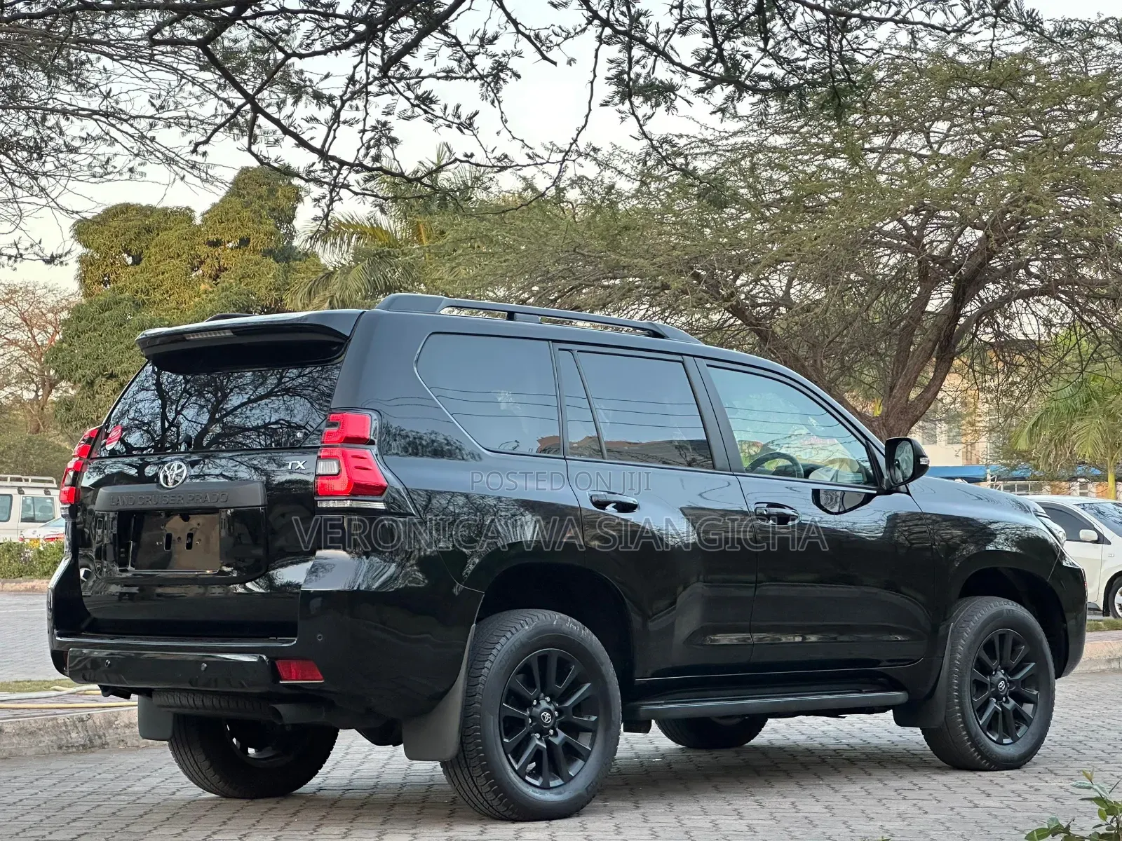 Toyota Land Cruiser Prado 2023 Black