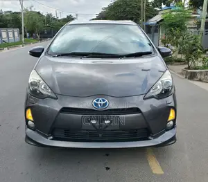Toyota Aqua 2014 Gray
