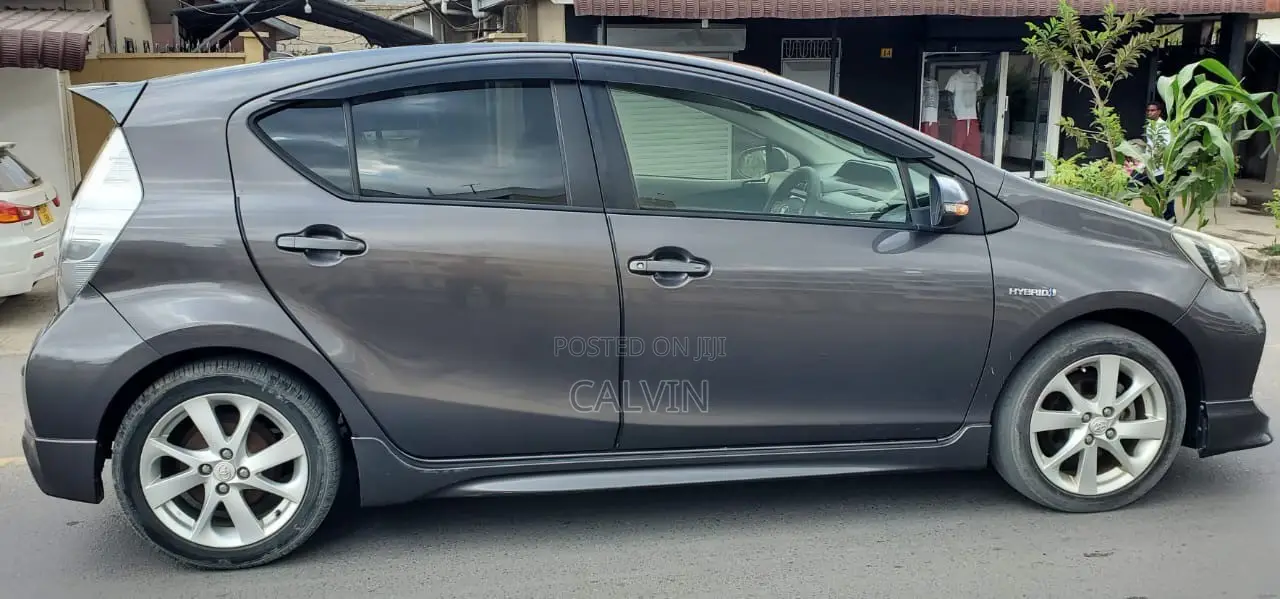 Toyota Aqua 2014 Gray