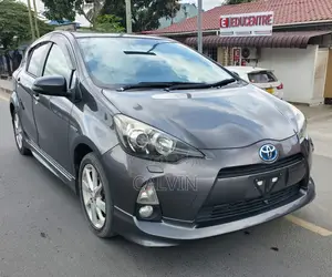 Toyota Aqua 2014 Gray