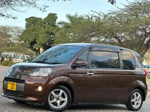 Toyota Porte 2014 Brown