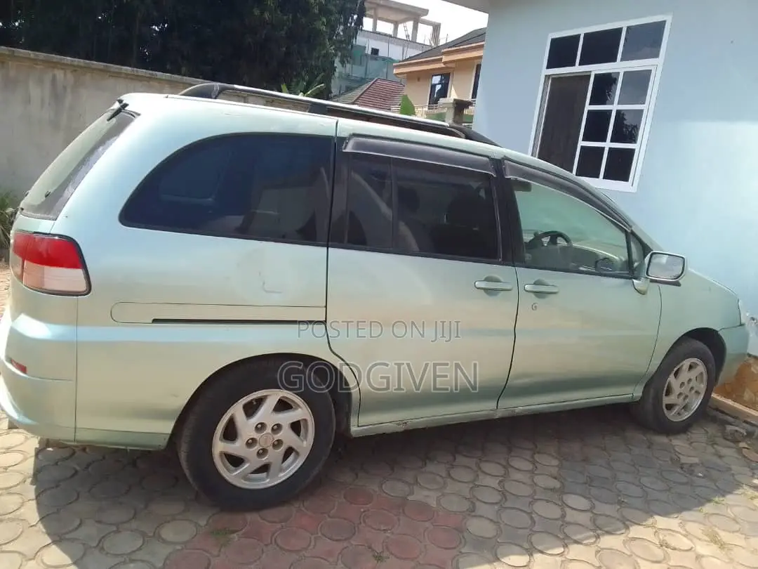 Nissan Liberty 1999 Green