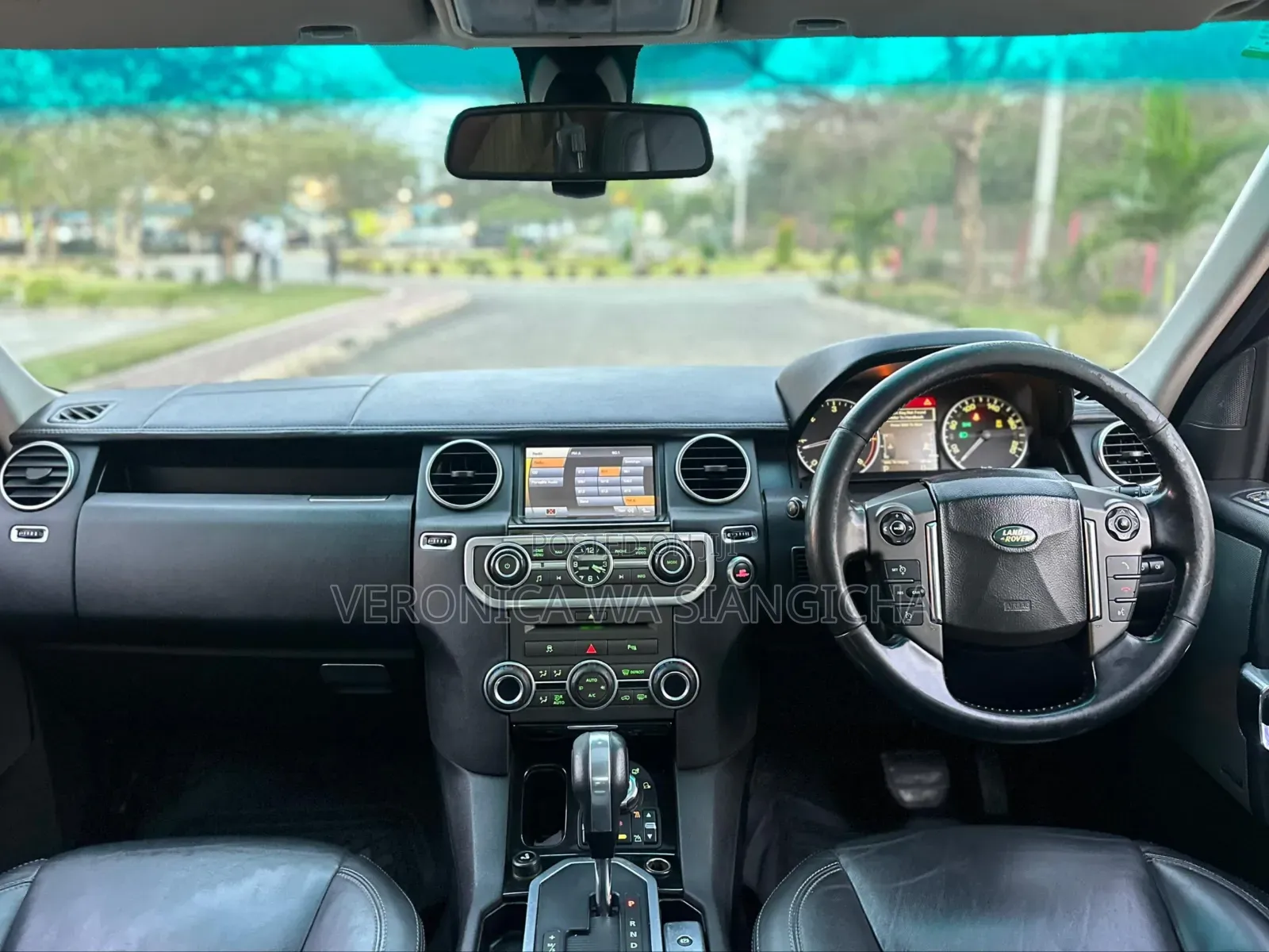 Land Rover Discovery 2015