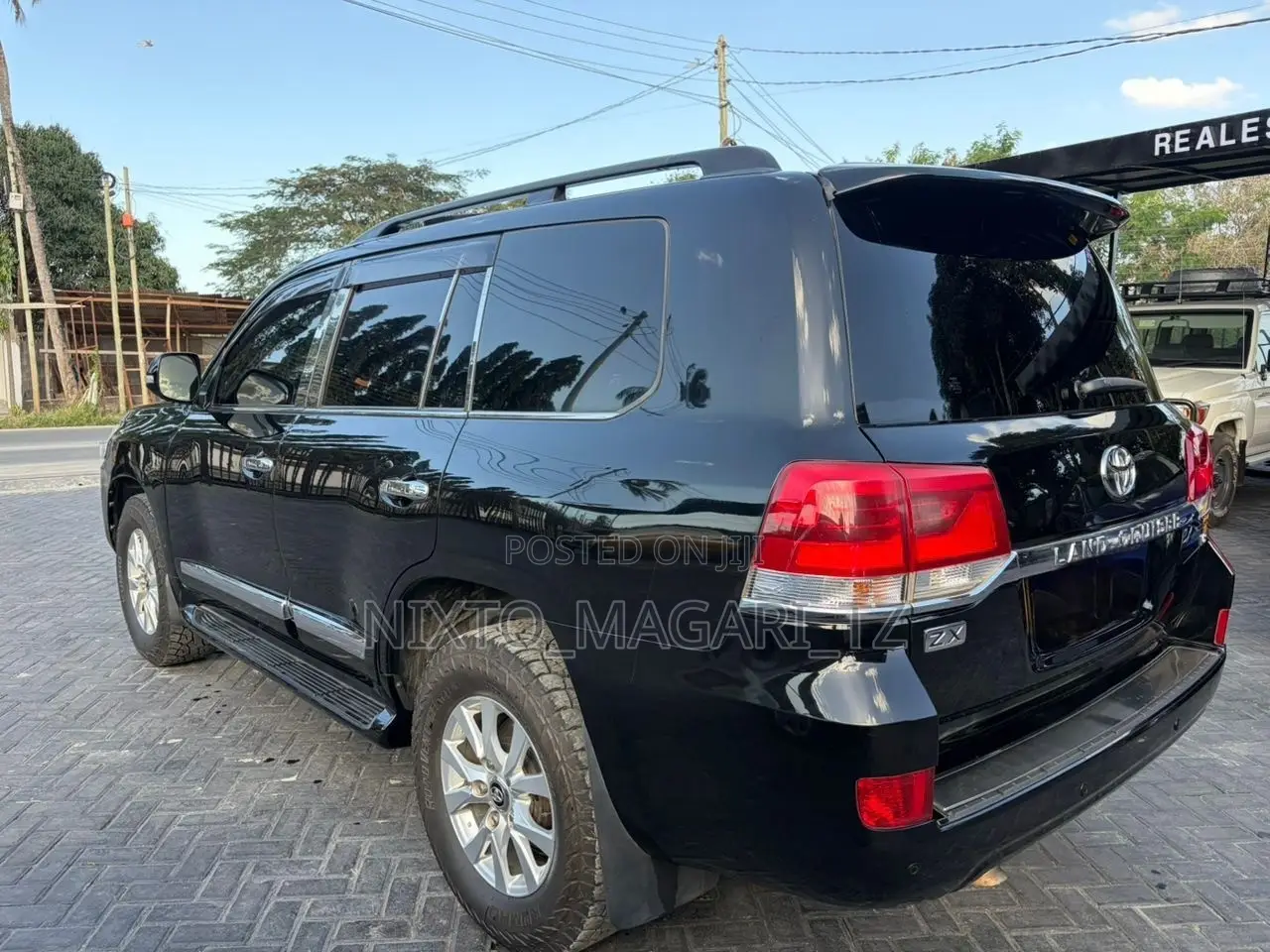 Toyota Land Cruiser 2016 Black