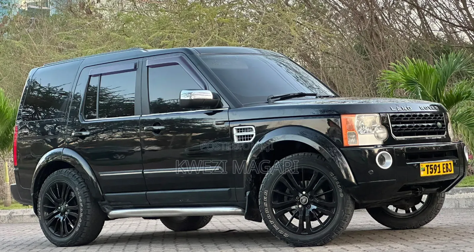 Land Rover Discovery 2010 Black