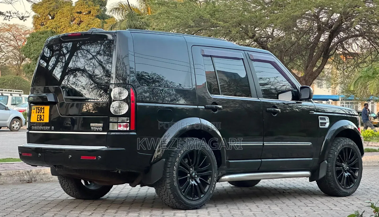 Land Rover Discovery 2010 Black