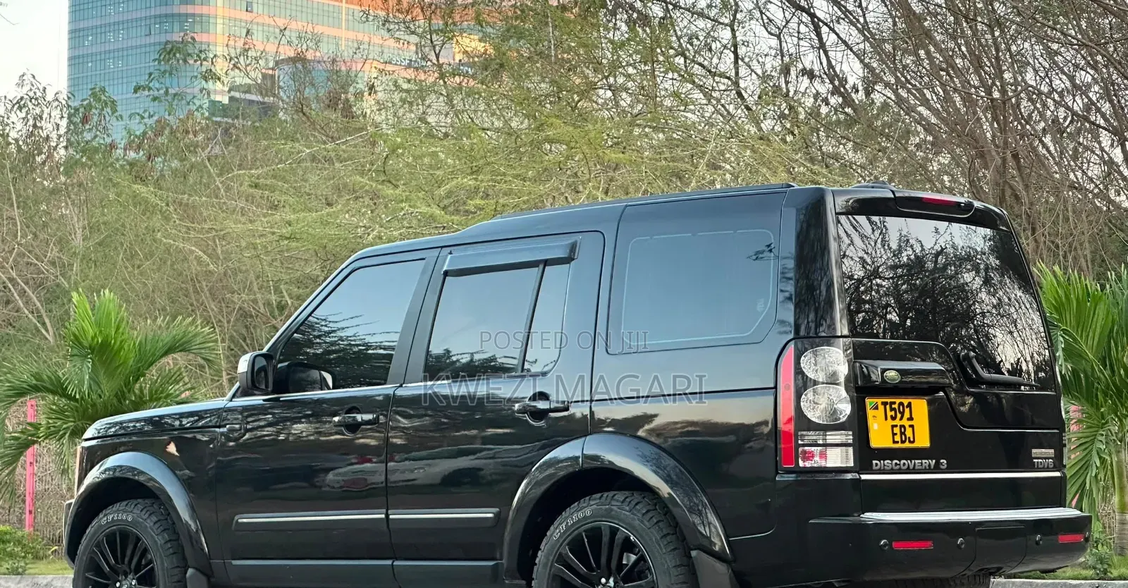 Land Rover Discovery 2010 Black