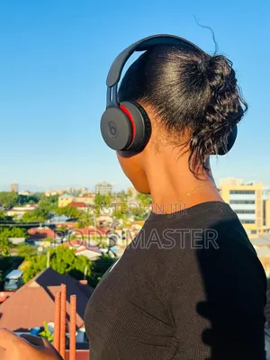 Beats Solo Pro