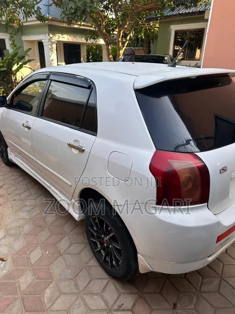 Toyota Corolla RunX 2002 White