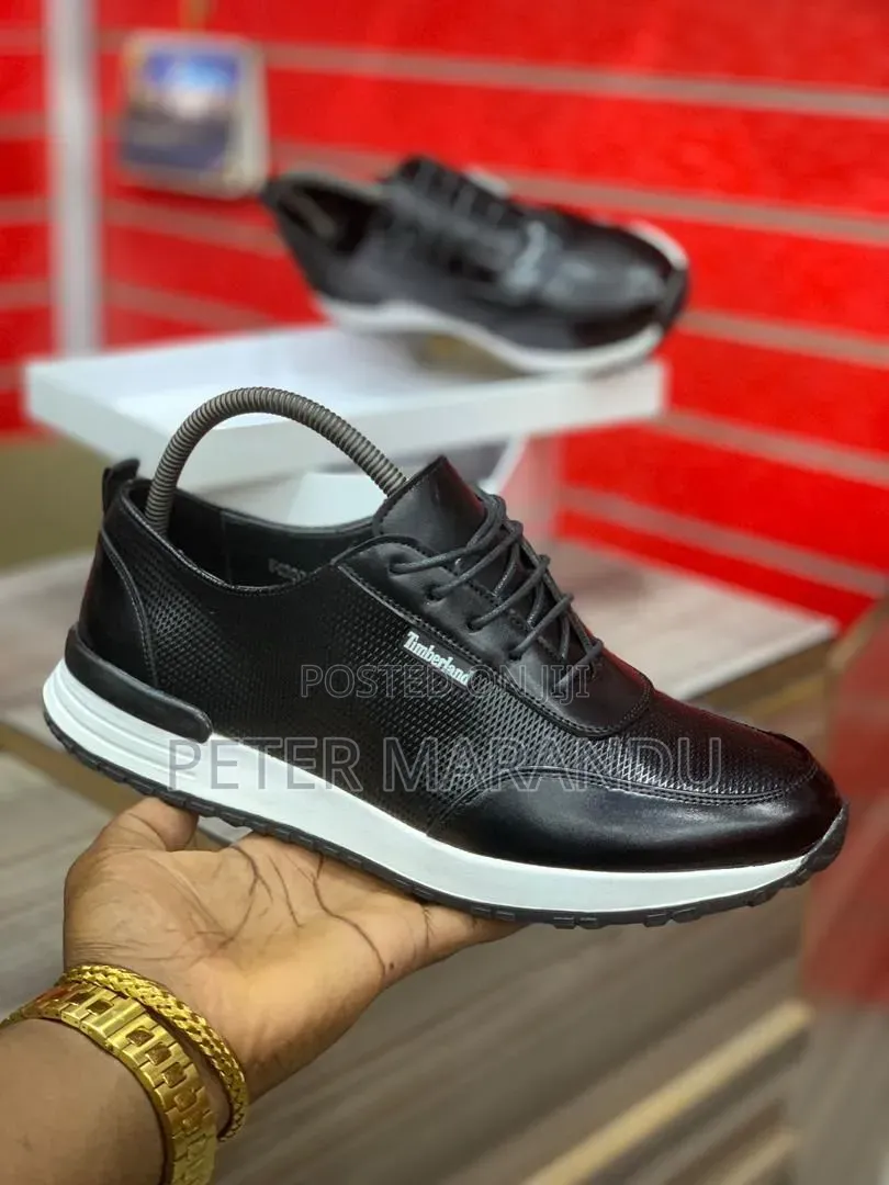 Timberland Leather Sneakers – Smart Casual Look!