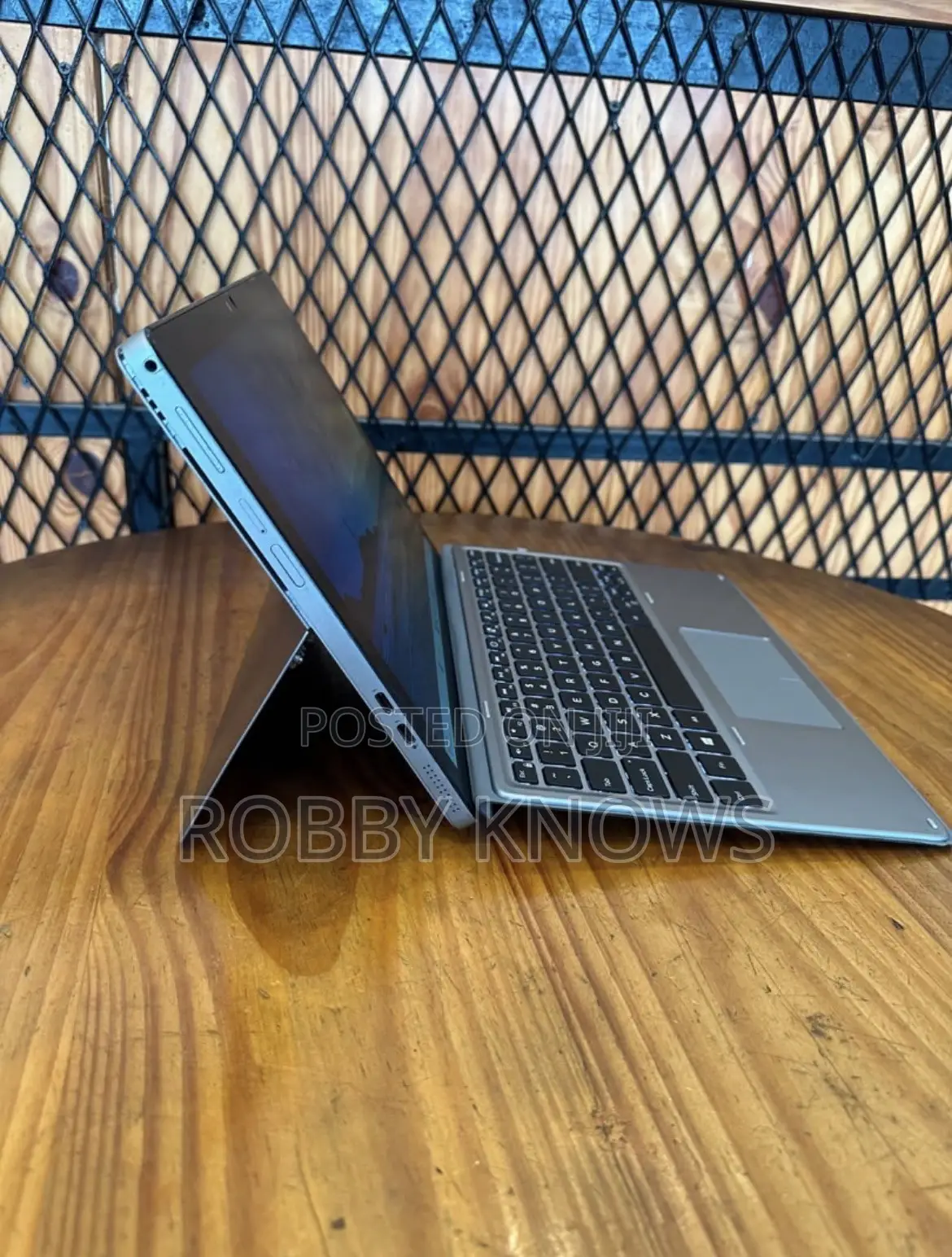 New Laptop Dell Latitude 7210 2-in-1 16GB Intel Core i5 SSD 250GB