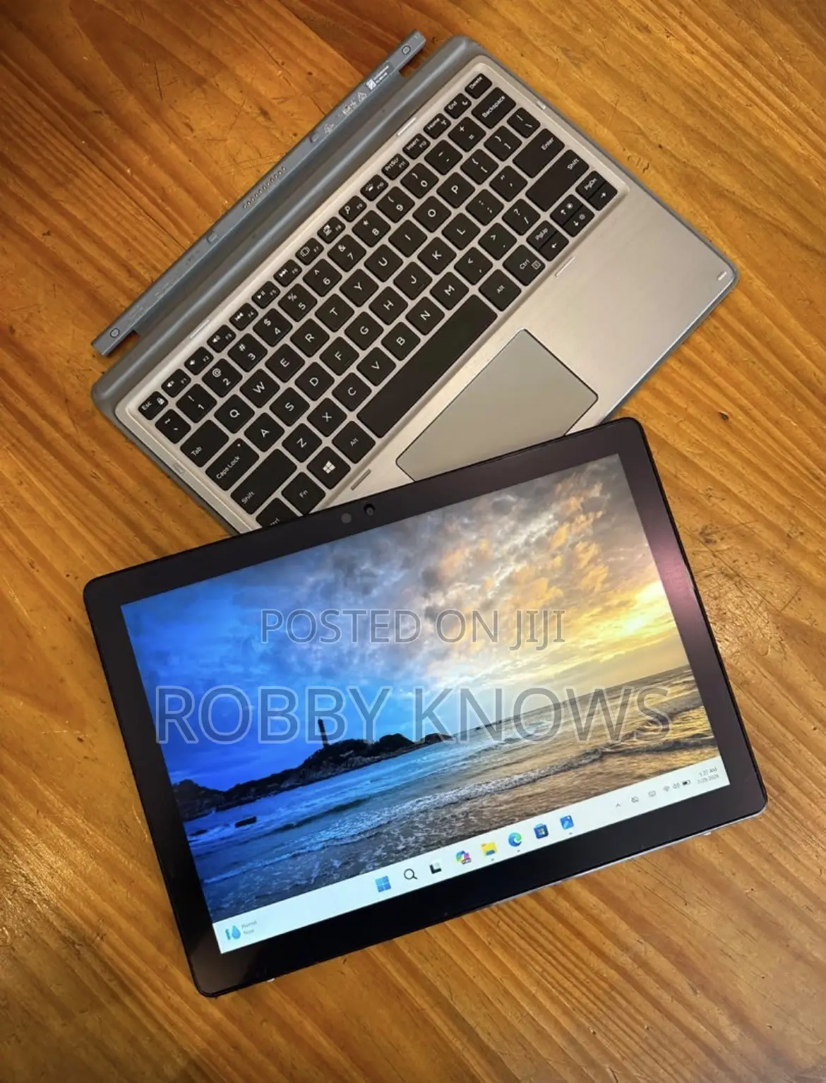 New Laptop Dell Latitude 7210 2-in-1 16GB Intel Core i5 SSD 250GB