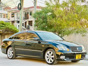 Toyota Crown 2006 Black