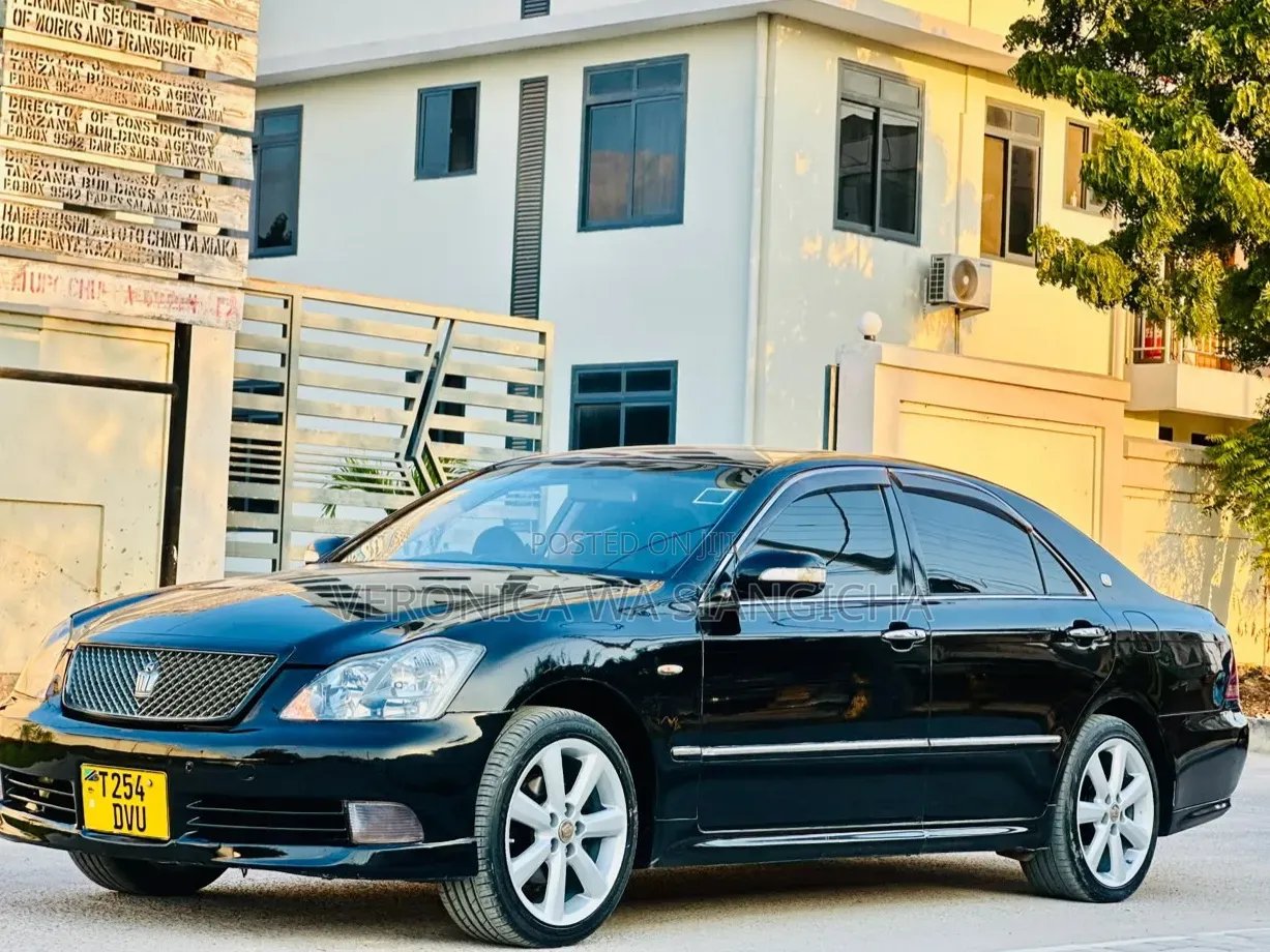 Toyota Crown 2006 Black