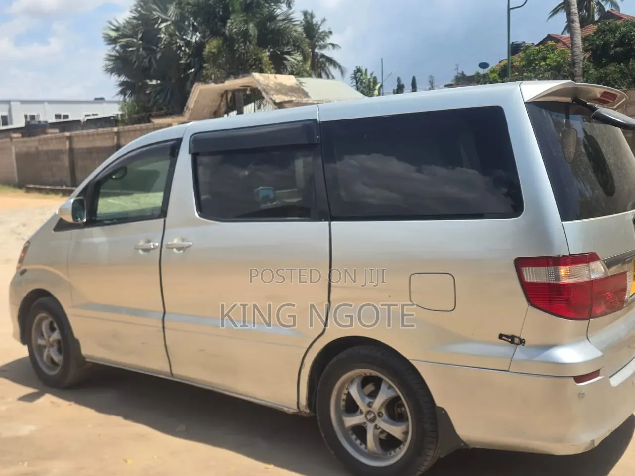 Toyota Alphard 2004 Silver
