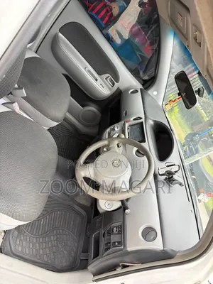 Toyota Sienta 2004 White