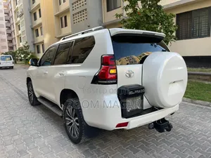 New Toyota Land Cruiser Prado 2023 Pearl