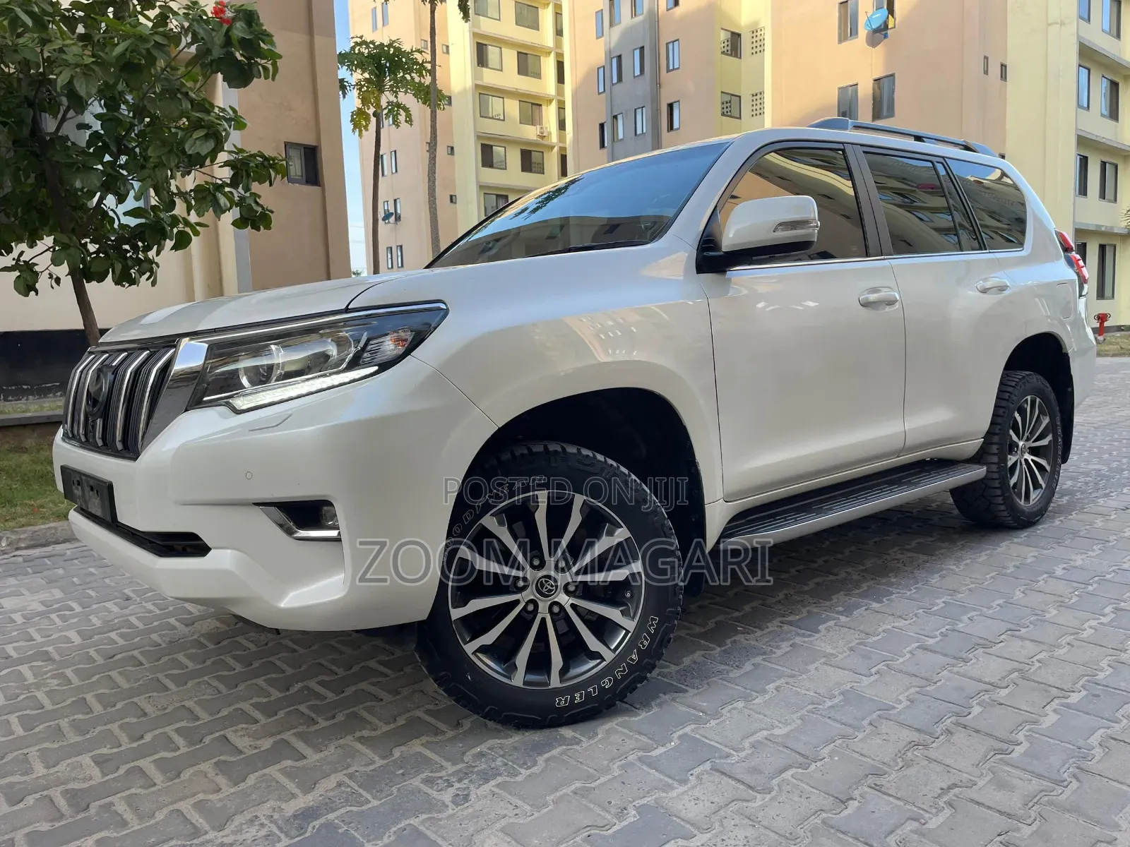 New Toyota Land Cruiser Prado 2023 Pearl