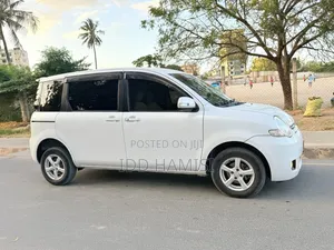 Toyota Sienta 2008 White