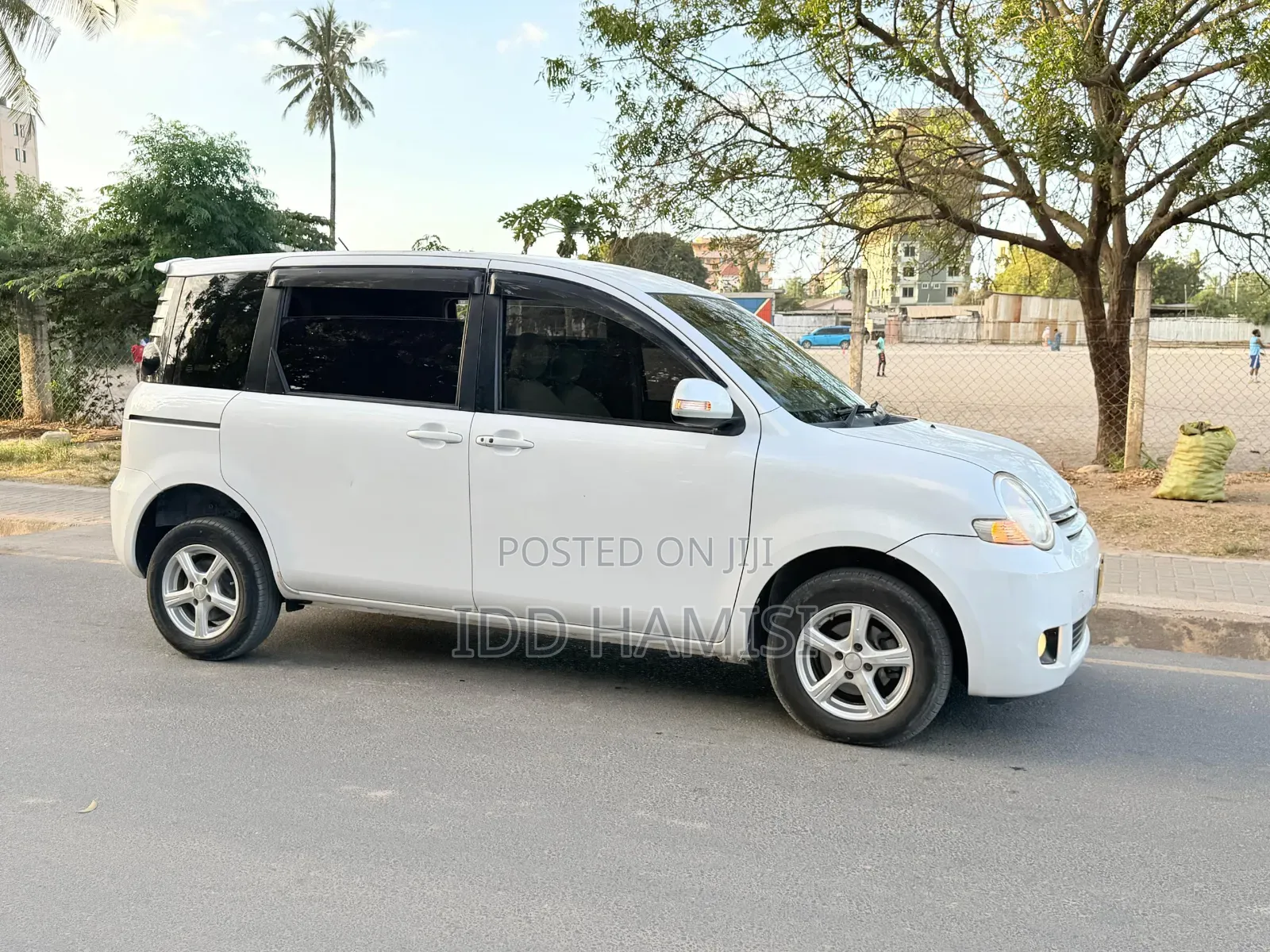 Toyota Sienta 2008 White