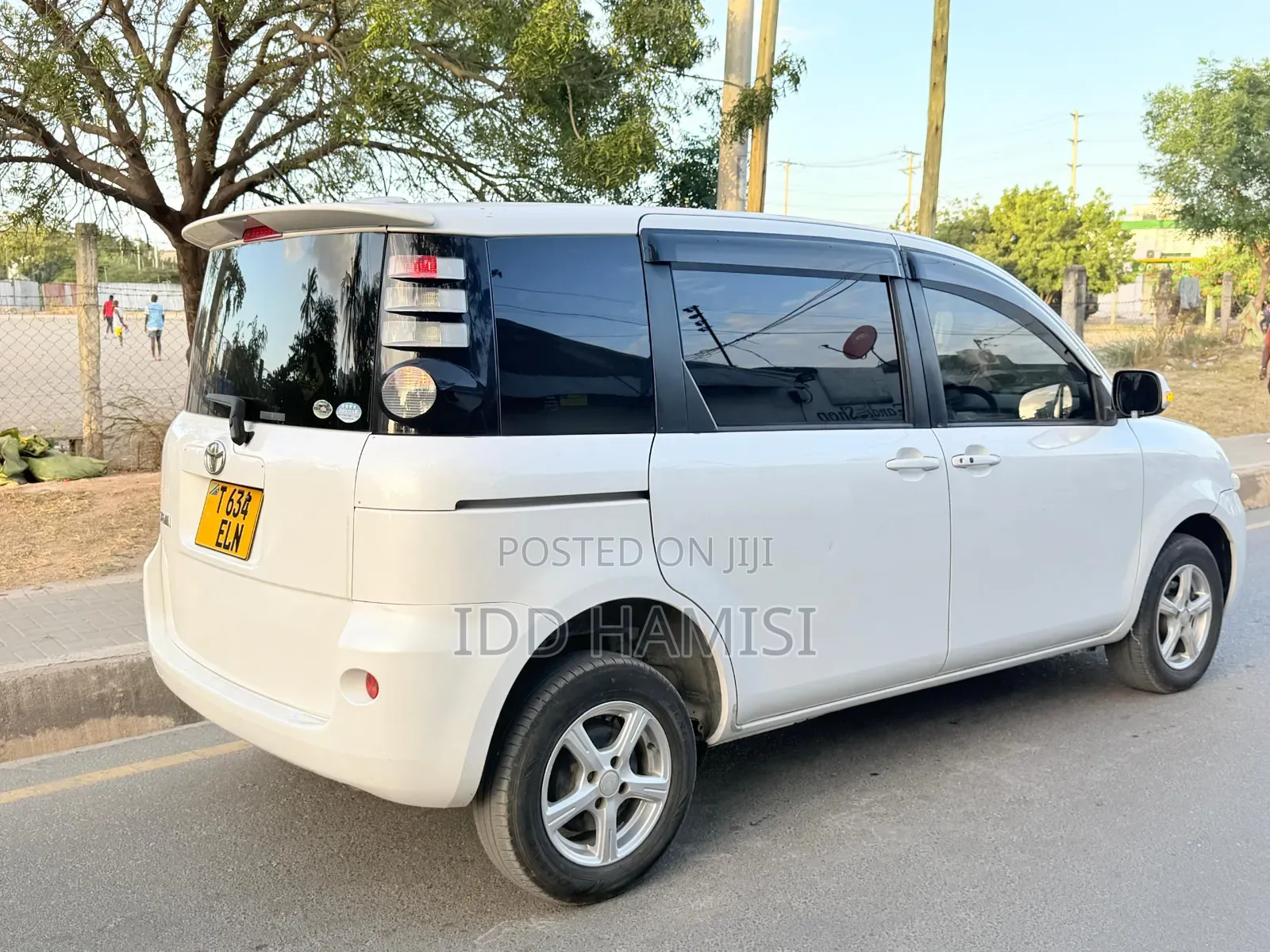 Toyota Sienta 2008 White