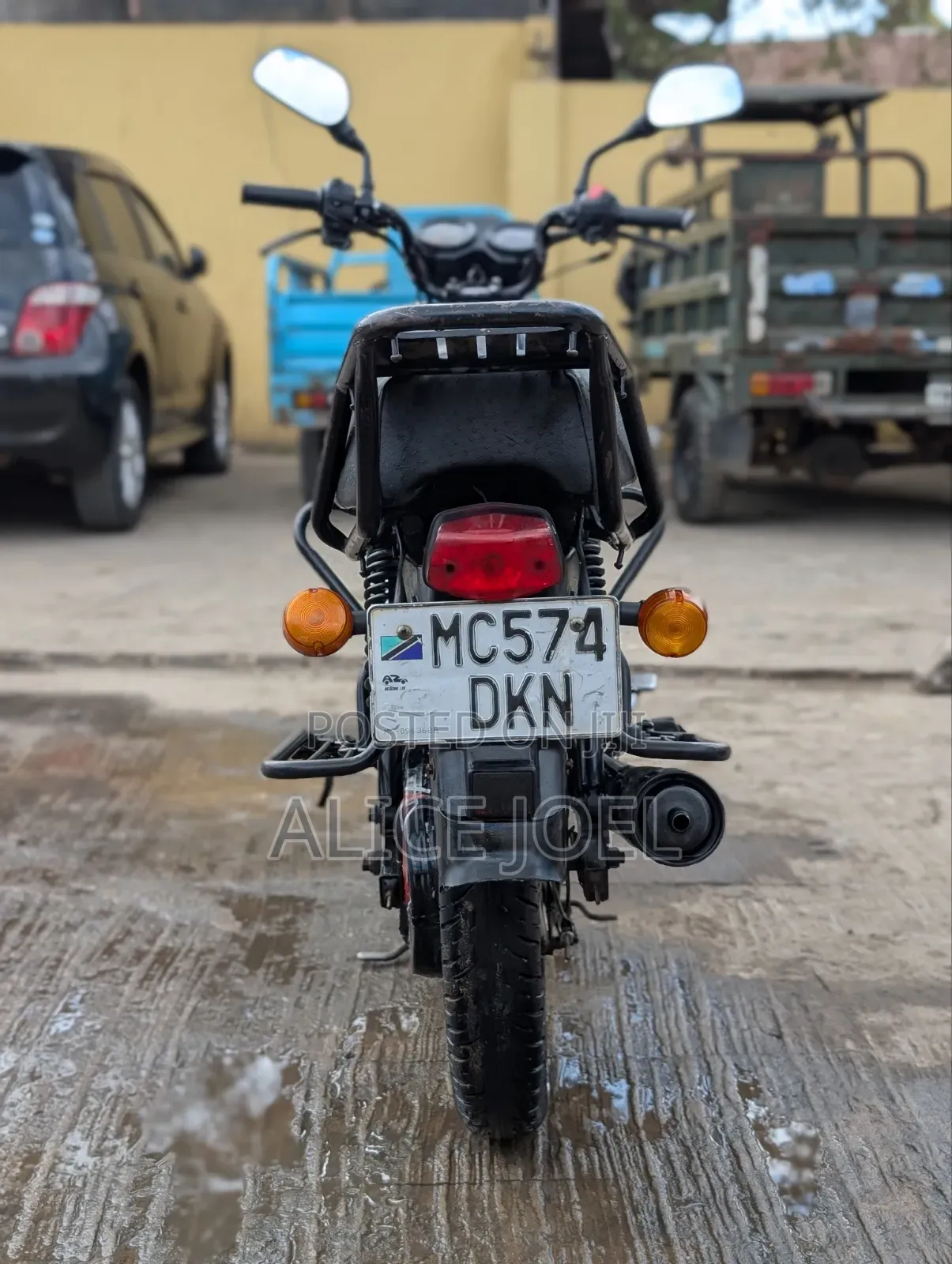 TVS HLX 125 2024 Blue
