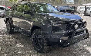 New Toyota Hilux 2026 Gray