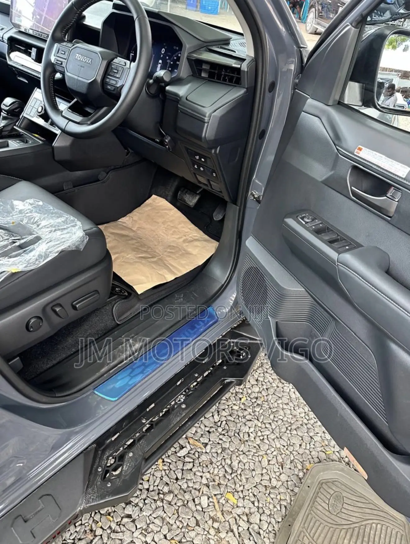 New Toyota Hilux 2026 Gray