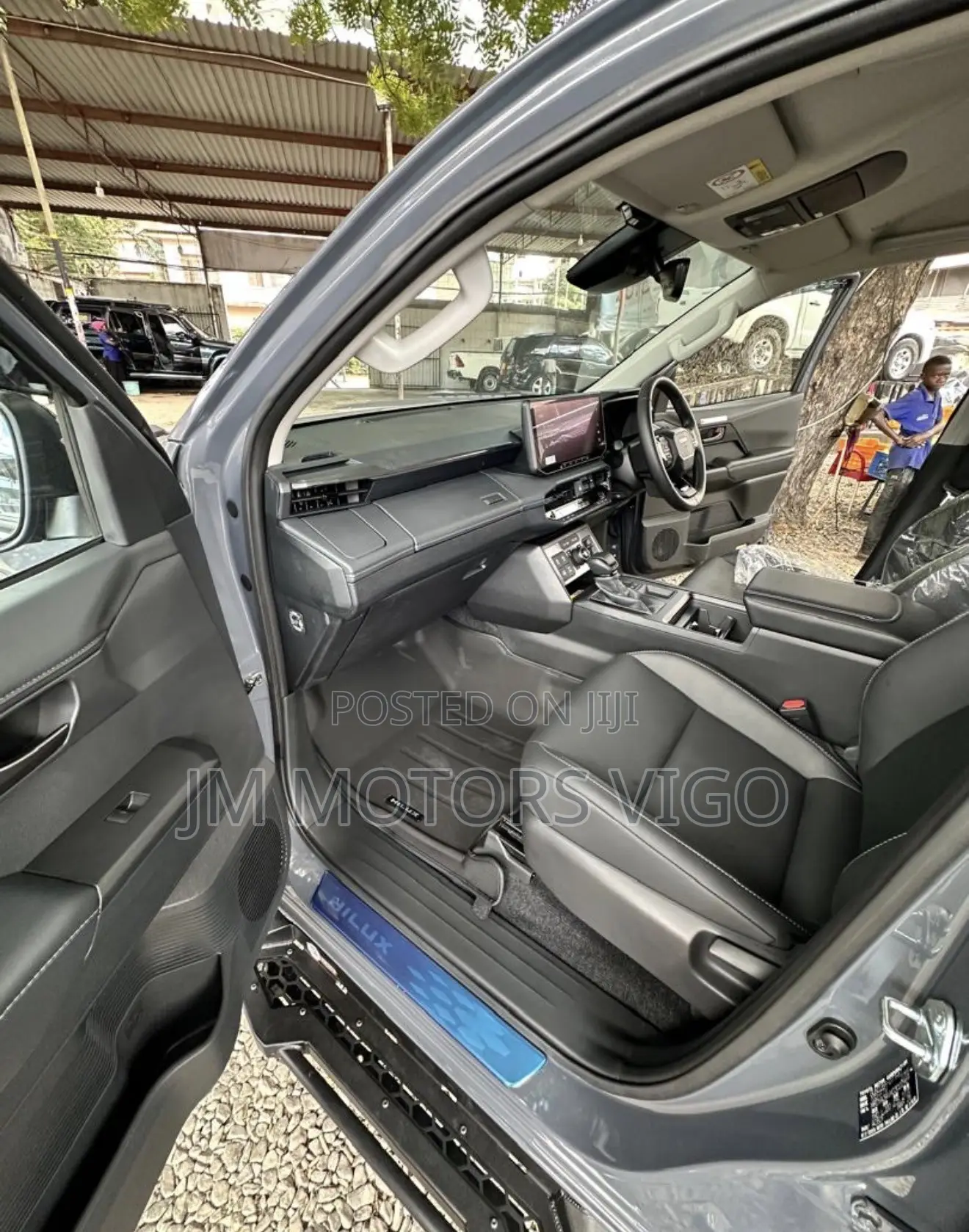 New Toyota Hilux 2026 Gray