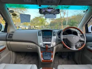 Toyota Harrier 2006 White