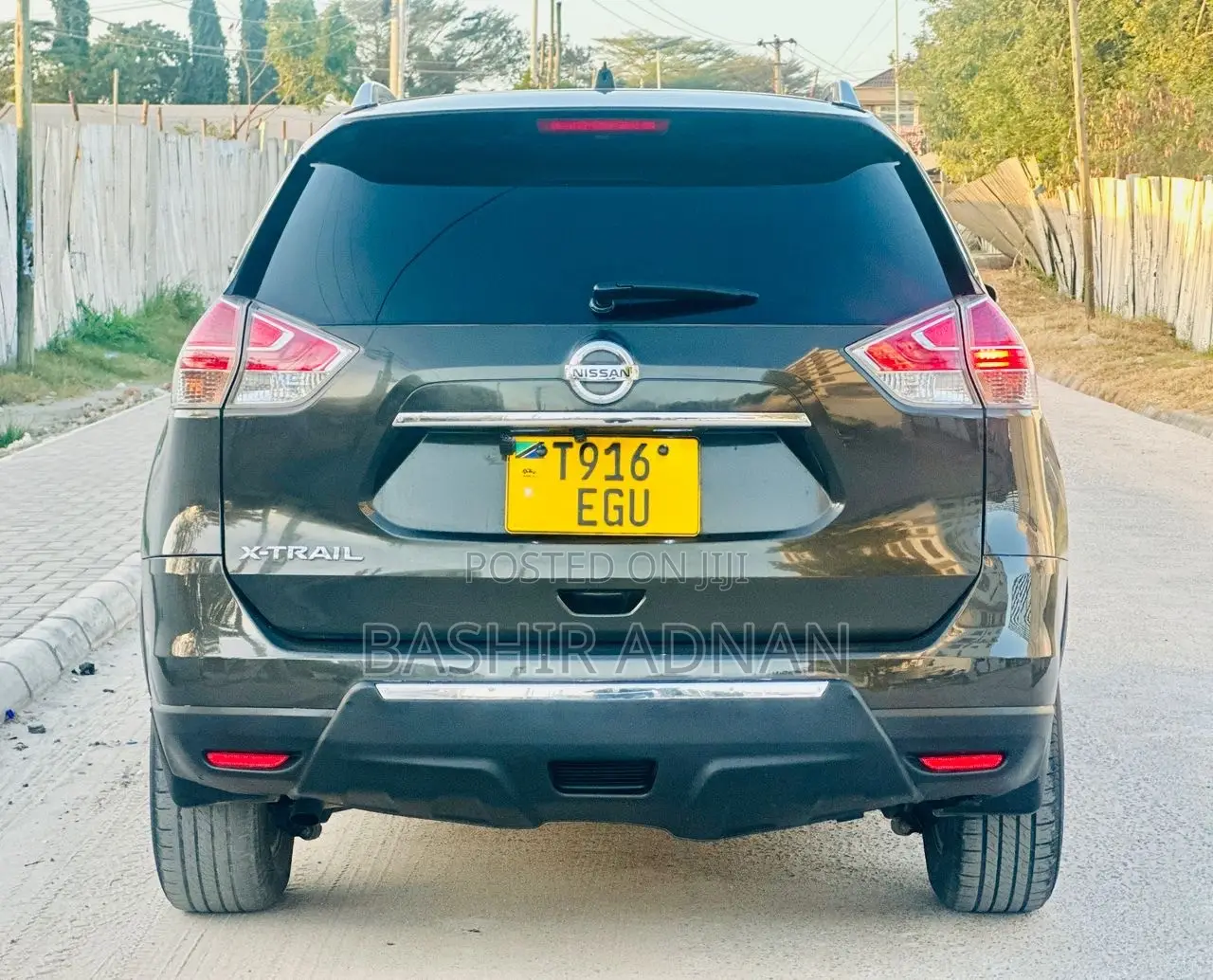 Nissan X-Trail 2.0 Petrol FWD 2013 Gray