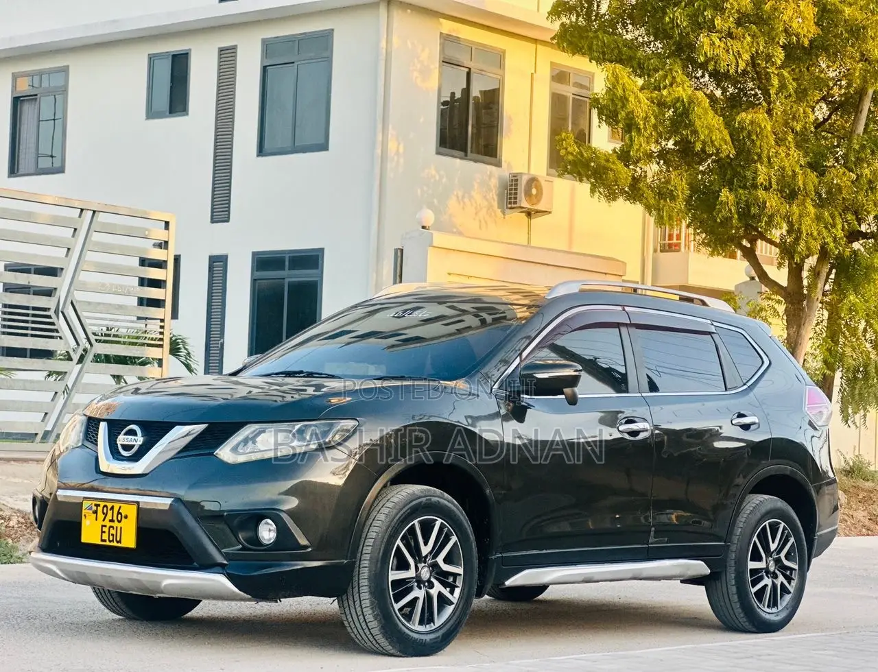 Nissan X-Trail 2.0 Petrol FWD 2013 Gray