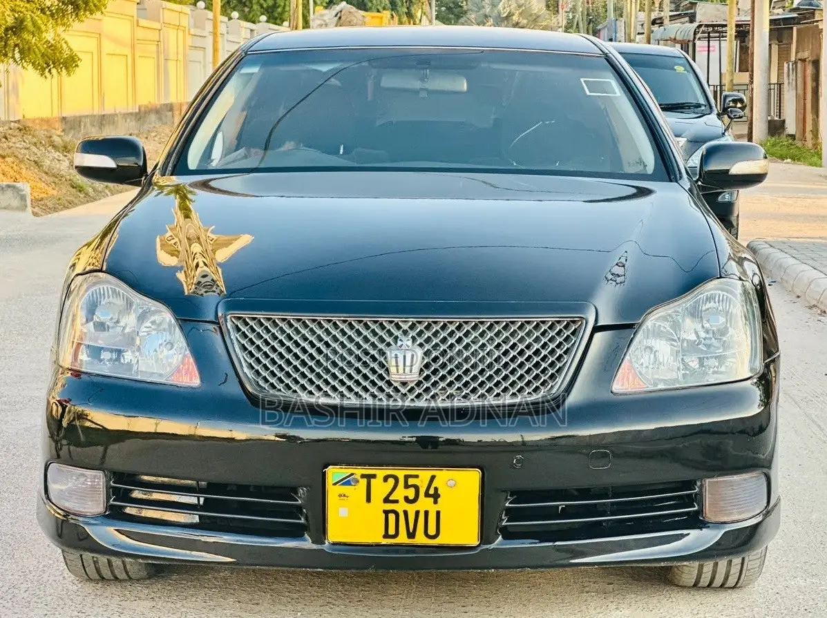 Toyota Crown 2006 Matt Black