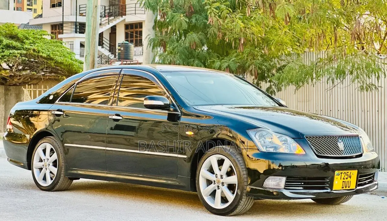 Toyota Crown 2006 Matt Black