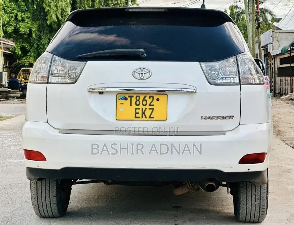 Toyota Harrier 2006 White