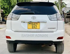 Toyota Harrier 2006 White
