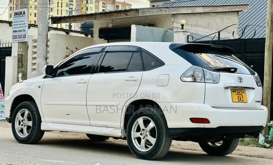 Toyota Harrier 2006 White